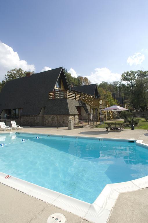 Inn At Deep Creek Окленд Экстерьер фото