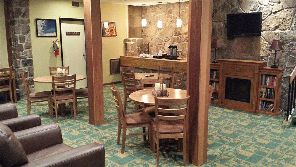 Inn At Deep Creek Окленд Экстерьер фото