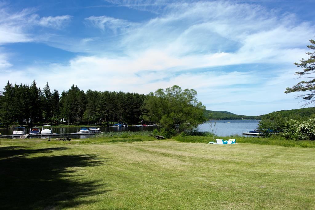 Inn At Deep Creek Окленд Экстерьер фото