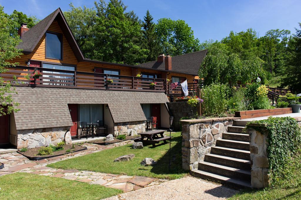 Inn At Deep Creek Окленд Экстерьер фото