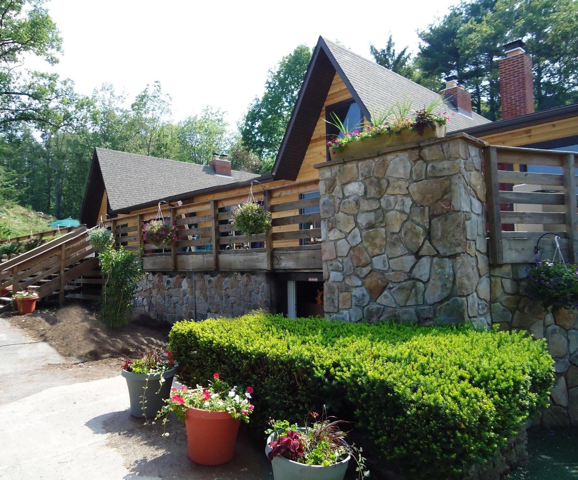 Inn At Deep Creek Окленд Экстерьер фото