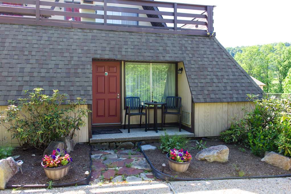 Inn At Deep Creek Окленд Экстерьер фото